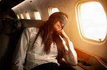 Почему нельзя спать во время взлета и посадки самолета