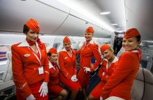 Сколько на самом деле зарабатывают стюардессы, работающие на российских авиалиниях