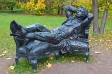 В ночнушке и на волах: как выглядят самые странные памятники Александру Пушкину