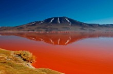 Жидкая погибель: ТОП смертельно опасных озер мира