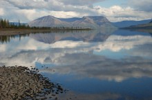 Озеро Виви: какие опасности в себе хранит водоем, находящийся в географическом центре России