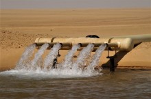 Под Сахарой обнаружено много пресной воды: почему африканцы ей не пользуются