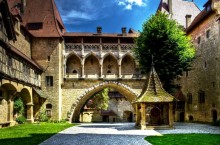Кройценштайн: рыцарский замок с богатой коллекцией оружия