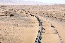 В пустыне Сахара есть железная дорога: кто там ездит