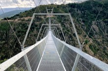 В Португалии построили самый длинный в мире подвесной мост, висящий над бурной рекой