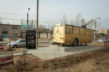 «Адский» троллейбус из Читы: что было не так с инсталляцией, что ее пришлось демонтировать