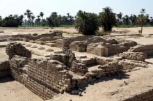 Как появился город-памятник в Египте, принадлежавший Эхнатону и Нефертити – легендарная Амарна