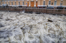 Что такое «ледяное сало», которое появляется в реках России