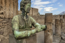 «Проклятие» Помпеи: почему туристы стали возвращать украденные артефакты из древнего города