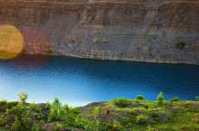 Каньон с изумрудно-чистыми озерами в Каменском-Шахтинском