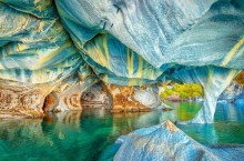 Красивейшие мраморные пещеры Чиле-Чико в Чили