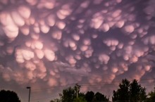 Необычные облака в форме пузырей: почему их появление тревожный знак
