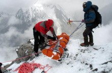 Покорить Эверест и не умереть. Почему стали чаще случаться трагедии с покорителями гор