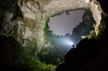 Гигантская пещера Шондонг во Вьетнаме, которая поражает своими размерами