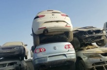 Почему в ОАЭ тысячи брошенных машин, которые превращаются постепенно в металлолом