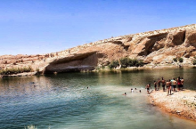 Чем опасно загадочное озеро Лак-де-Гафса в Тунисе, резко образовавшееся посреди пустыни
