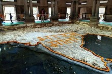 В каком индийском храме вместо божества поклоняются карте