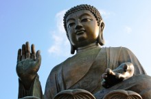 Почему статуи Будды всегда изображаются с большими ушами