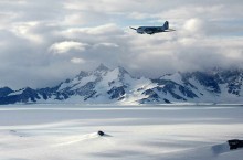 Почему самолетам нельзя пролетать над Антарктидой
