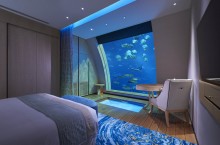 Рыбки за окном: как выглядят подводные номера разных отелей мира