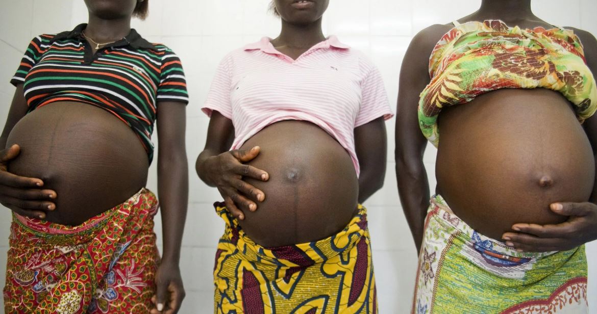беременная африканка