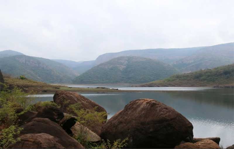 Загадочное озеро Фундудзи, воды которого нельзя унести с собой и обитающие в нем монстры