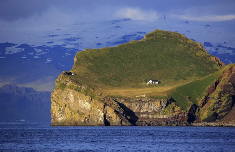Дом на острове