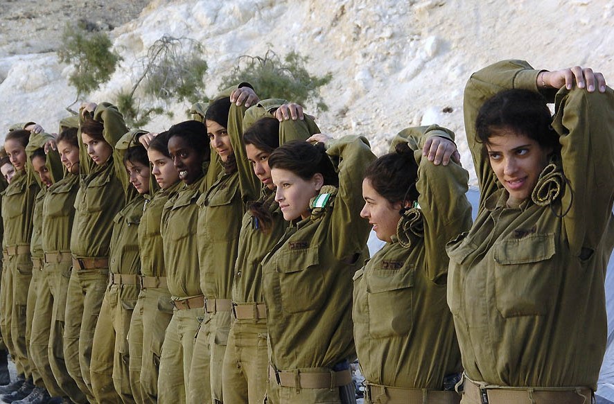 Девушки в армии в Израиле