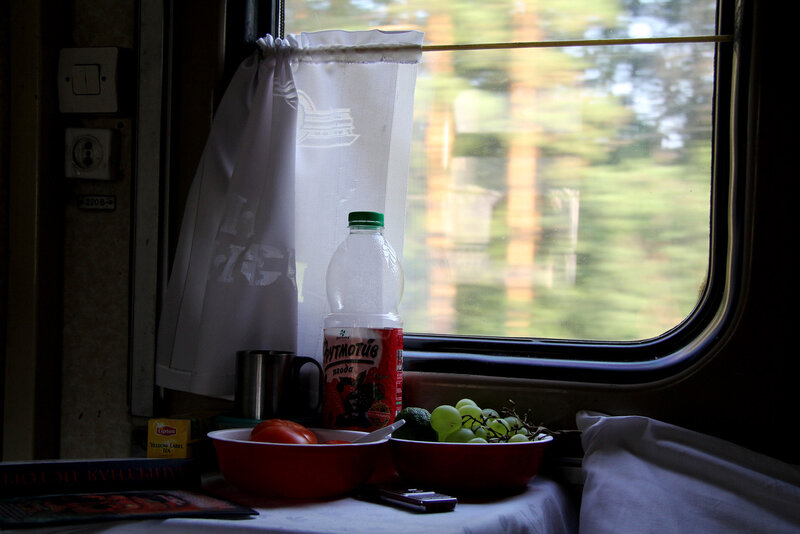 В поездах окна с закругленными углами