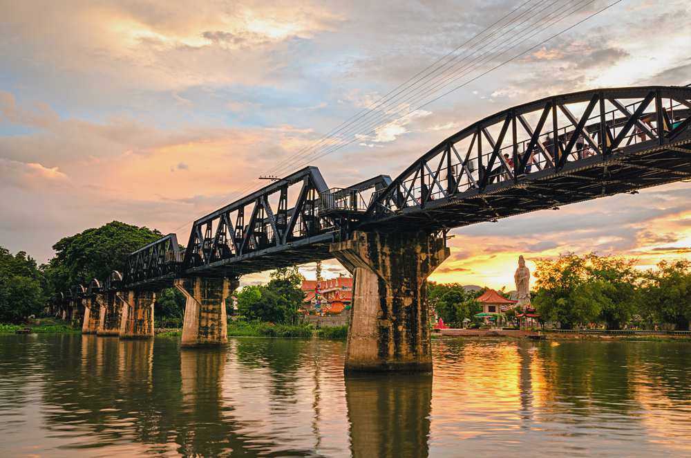 Мост через реку Квай Таиланд