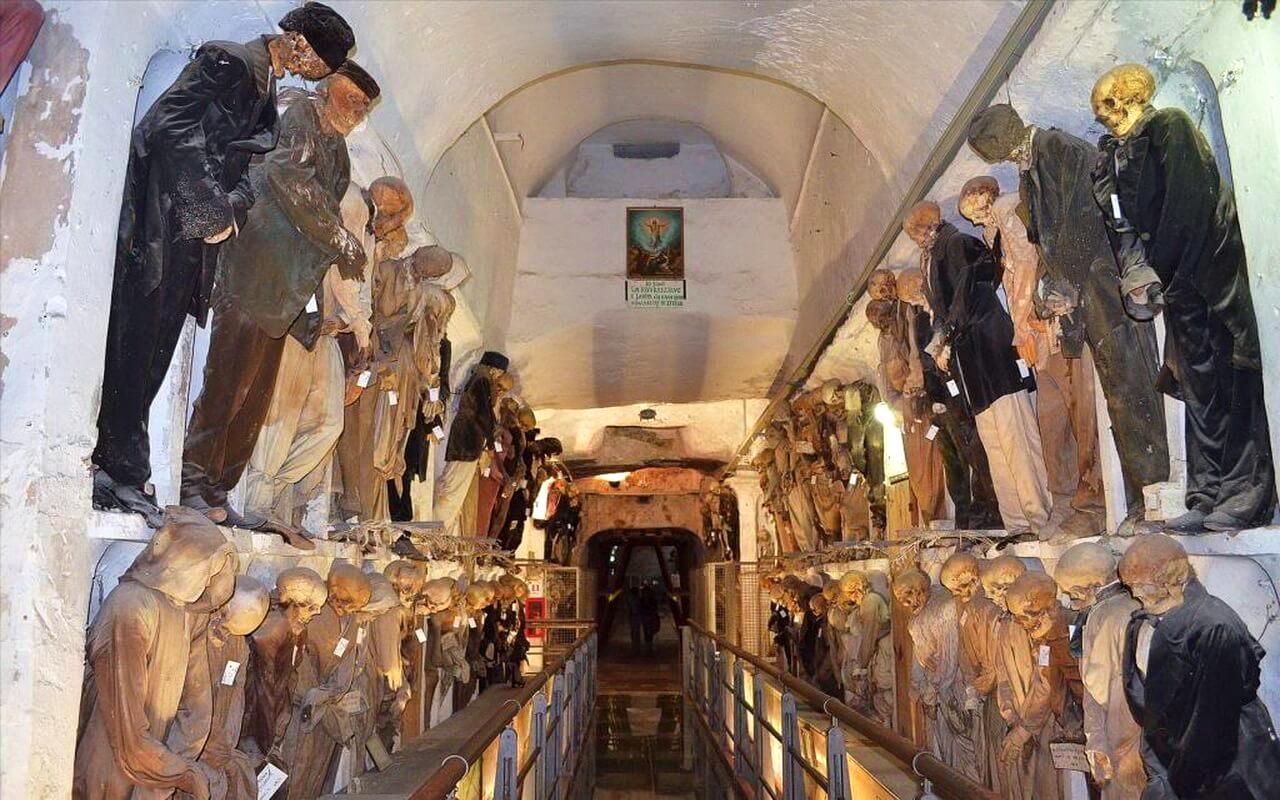 Открытые захоронения в Палермо