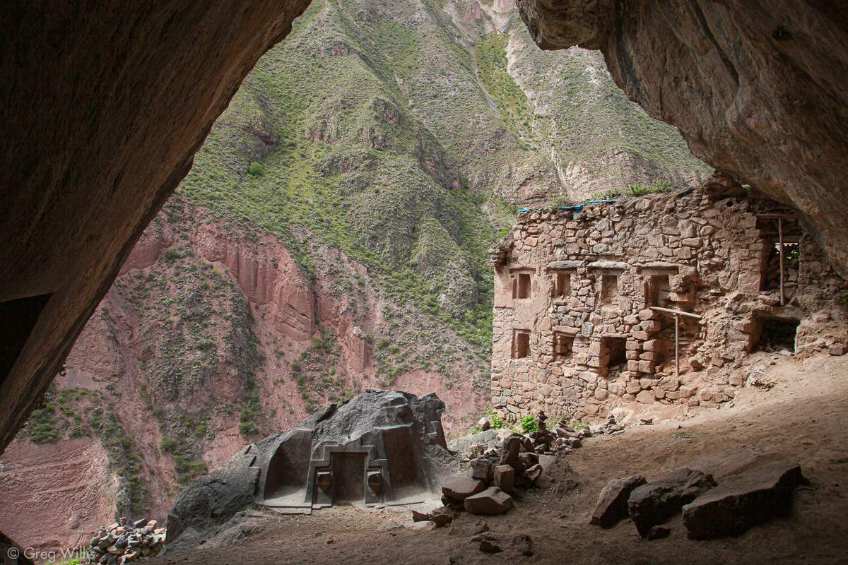 Храм Наупа Иглесия в долине Анд
