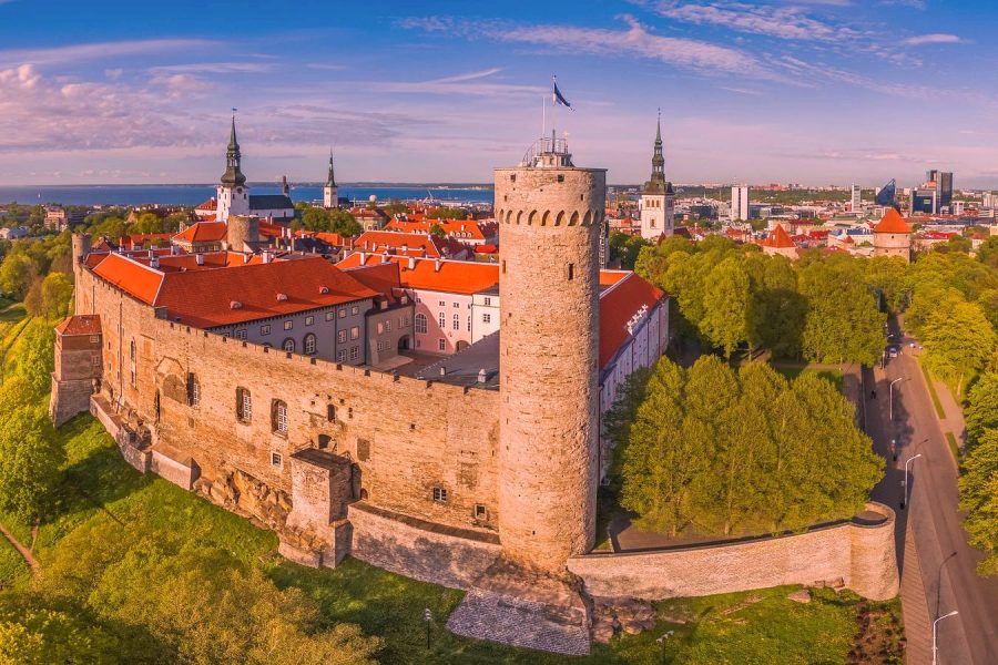 Тоомпеа средневековый замок в Таллине
